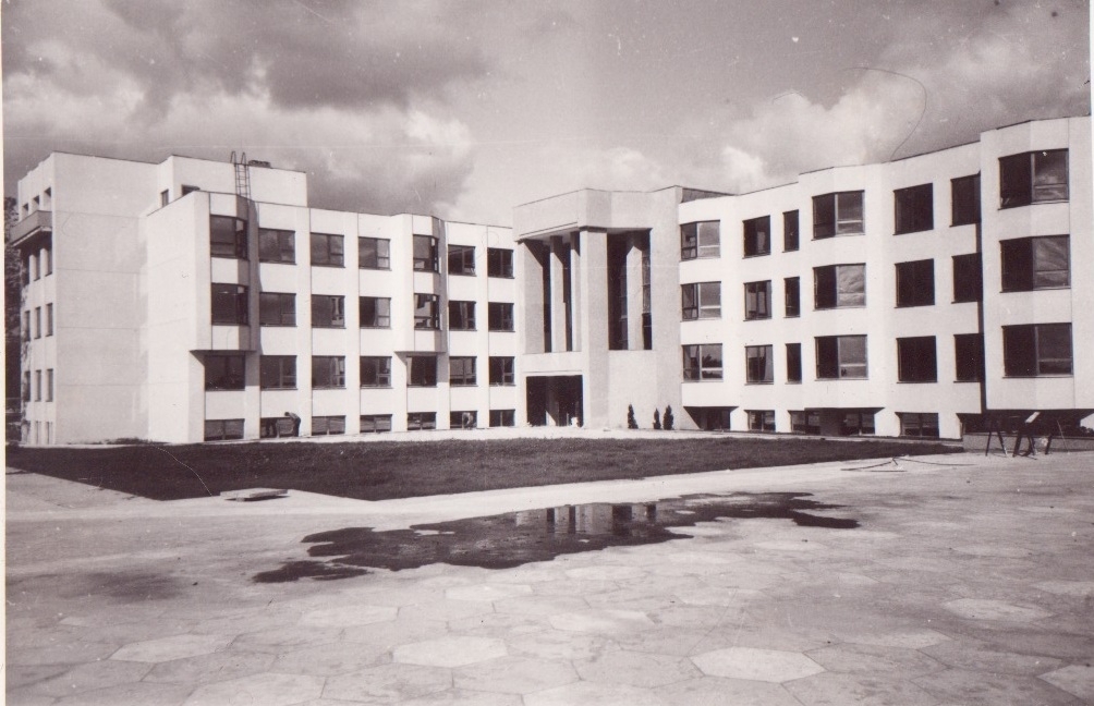 Uzvaras pamatskola būvniecības stadijā